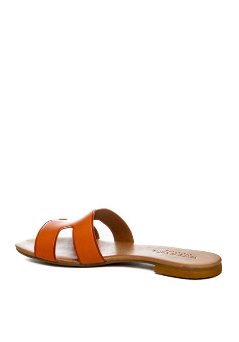Sandalo pelle arancio VINCENT VEGA | P106 HDVIT-ARANCIO